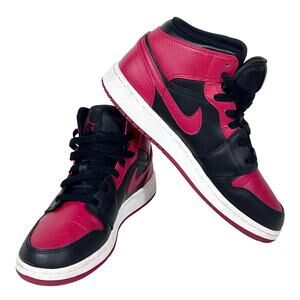 Nike Air Jordan 1 Mid Banned Size Youth 6 Black Red Athletic Shoes 554725-074